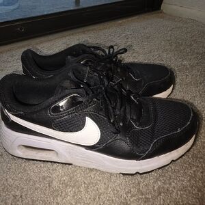 Nike Air Women's Black and White Sneakers